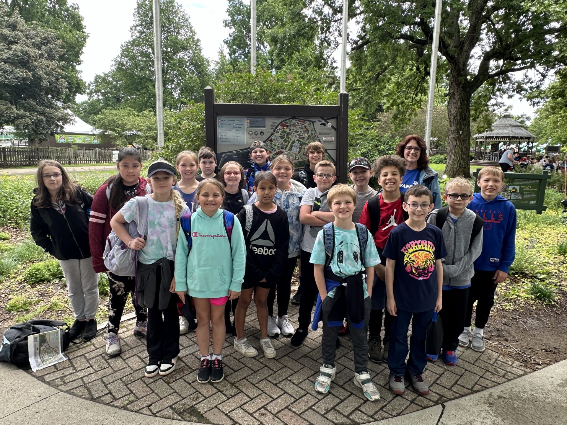 Crystal and her students pose at The Buffalo Zoo during a field trip there in May 2024.